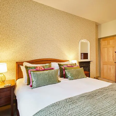 Host & - Temple Terrace ריצ'מונד