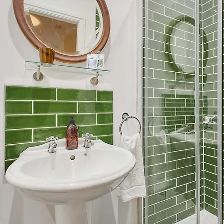 Host & - Temple Terrace * 里士满